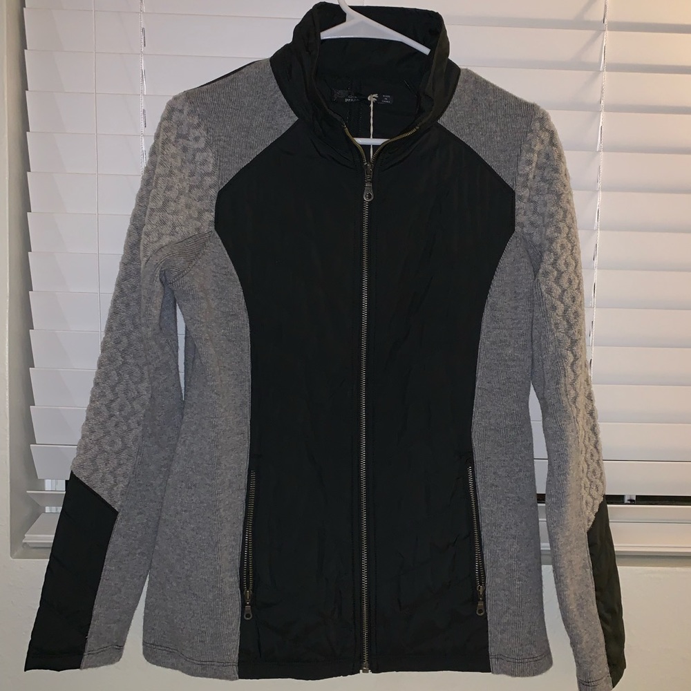 Prana Women’s Zinnia Jacket In Black and Gray